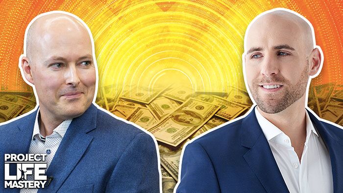 Stefan interviews Chris Schreiber who is a beginner Amazon seller who reveals how he made $20K in 30 days